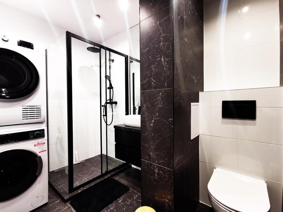 Gliniana Apartment ~ Self Check-In 24H ~ Lift Вроцлав Екстериор снимка