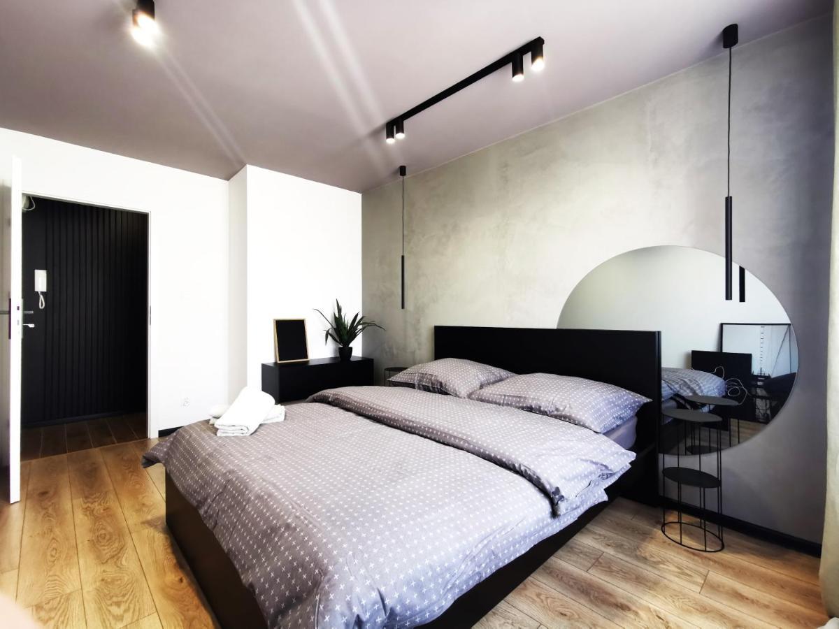 Gliniana Apartment ~ Self Check-In 24H ~ Lift Вроцлав Екстериор снимка