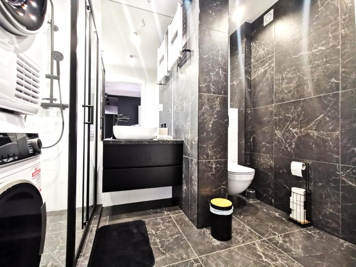 Gliniana Apartment ~ Self Check-In 24H ~ Lift Вроцлав Екстериор снимка